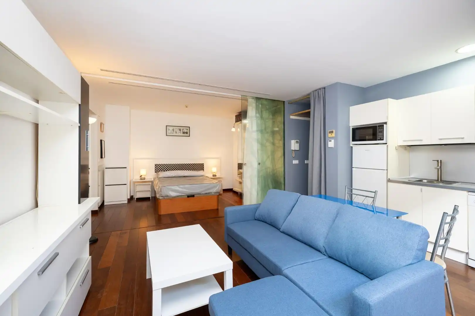 Sala d'estar de Apartament en venda en Granada amb Aire condicionat, Calefacció i Jardí privat