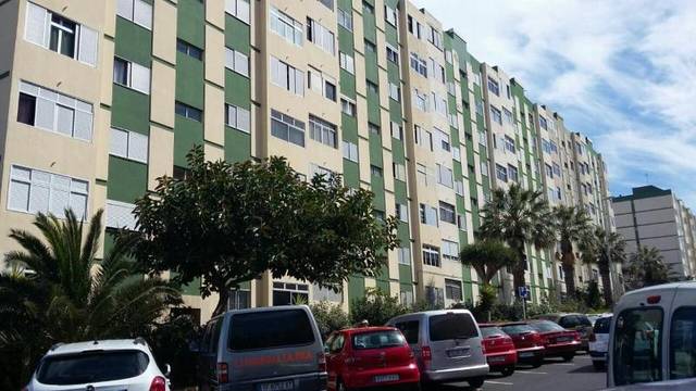Piso en Venta en C/ Sargento provisional en César Casariego - Santa Clara - Nuevo Obrero