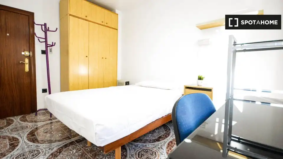 Room in Valencia, Valencia