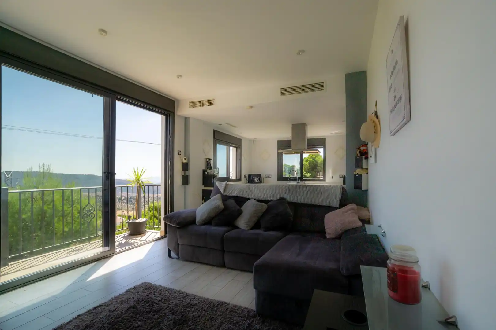 Sala d'estar de Casa o xalet en venda en Casarabonela amb Calefacció, Jardí privat i Terrassa