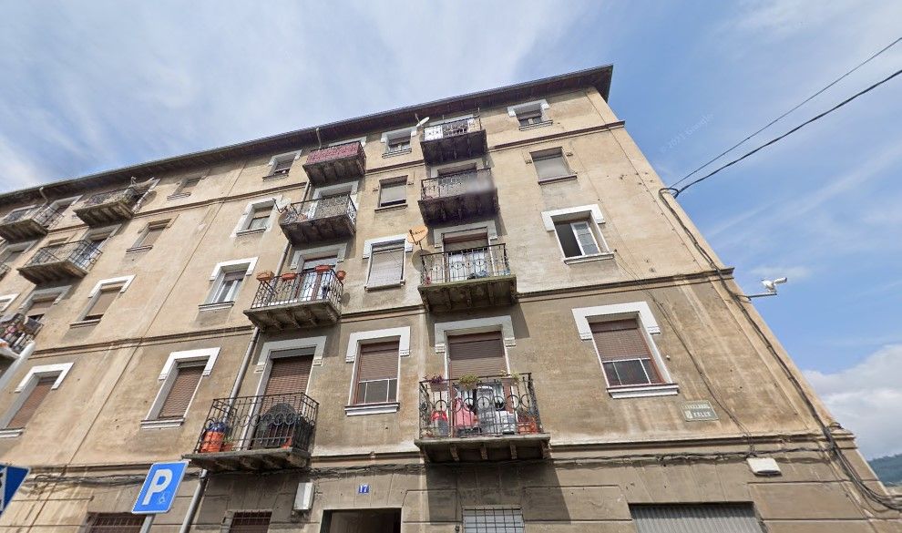 Vista exterior de Pis en venda en Basauri 
