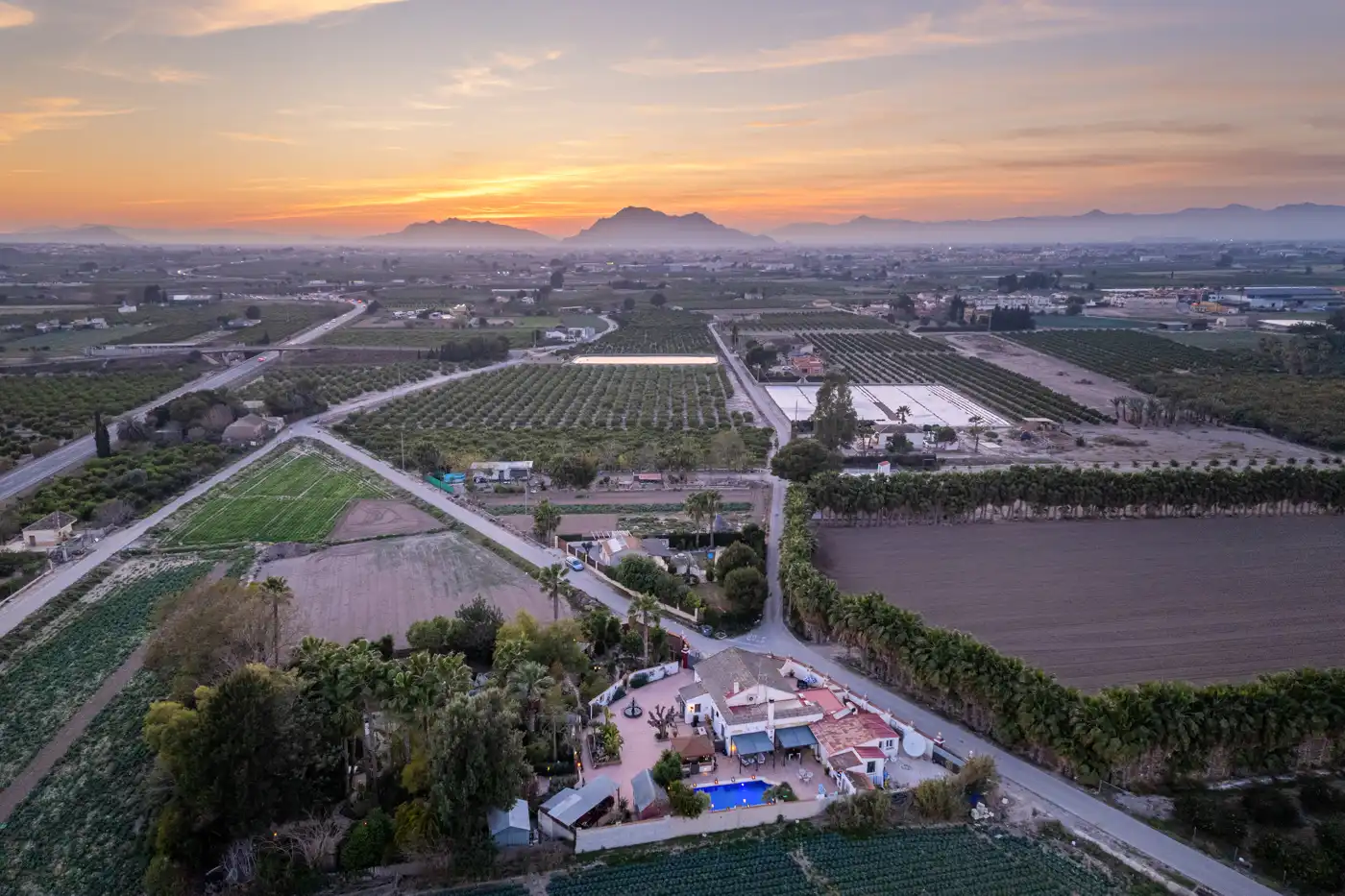 Vista exterior de Casa o chalet en venta en Daya Nueva con Aire acondicionado, Jardín privado y Piscina