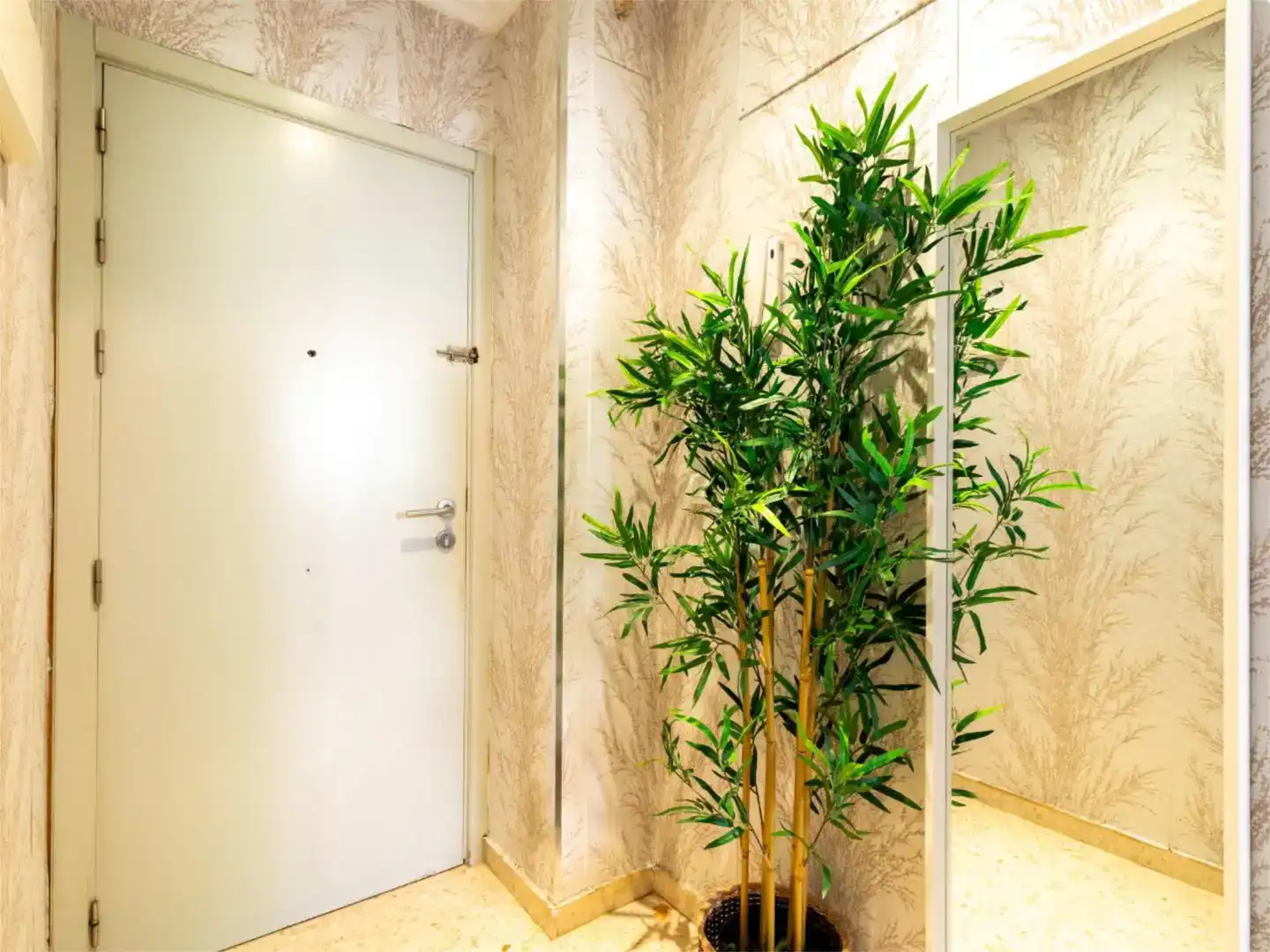 Piso para compartir en Sevilla con Aire acondicionado, Jardín privado y Amueblado