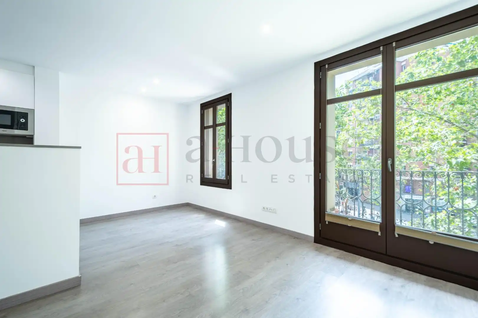 Piso con terraza en venta en Avenida Avinguda Paral·lel