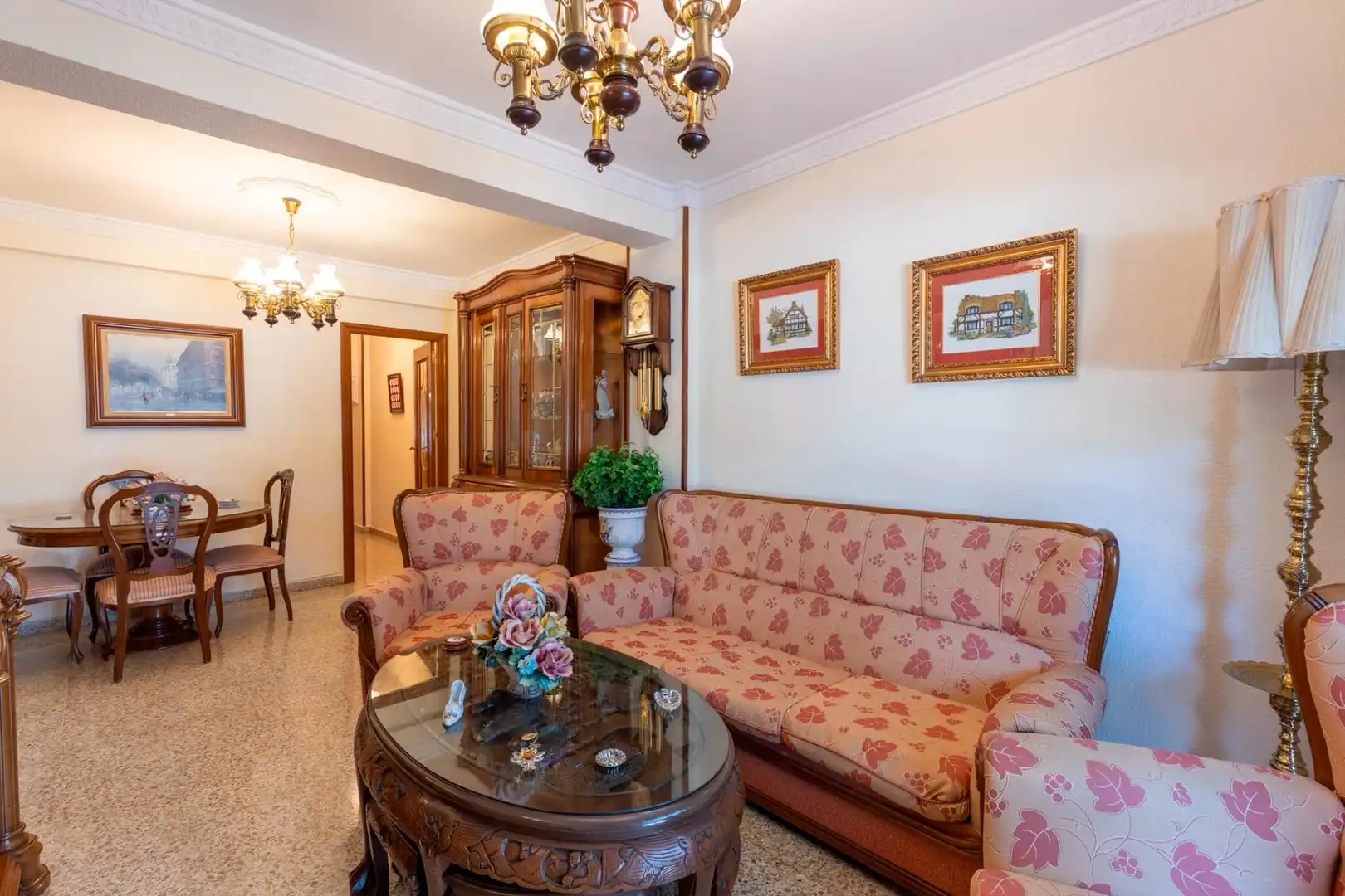 Sala de estar de Piso en venta en Granada con Balcón