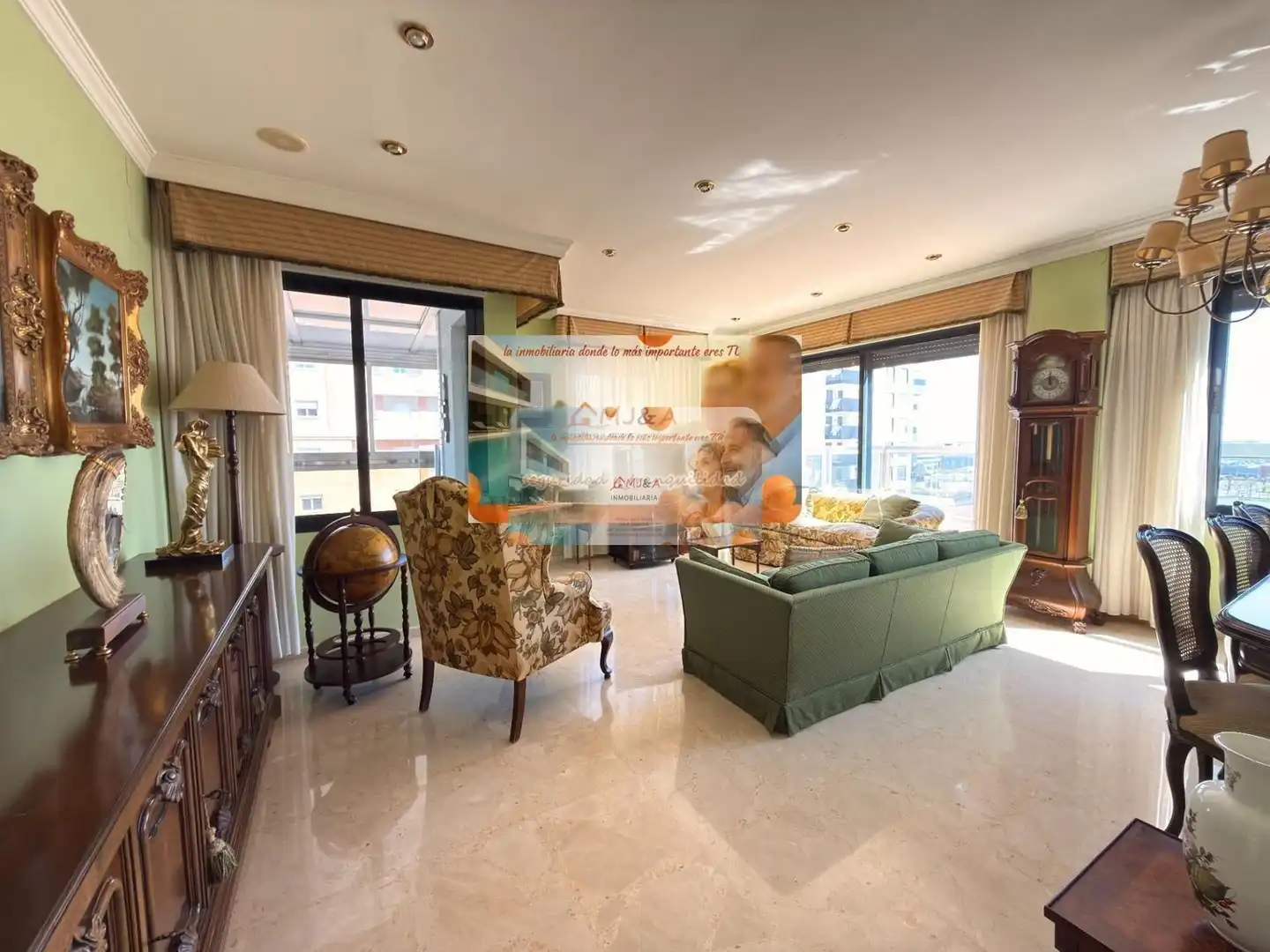 Sala de estar de Dúplex en venta en Castellón de la Plana / Castelló de la Plana con Calefacción, Parquet y Terraza