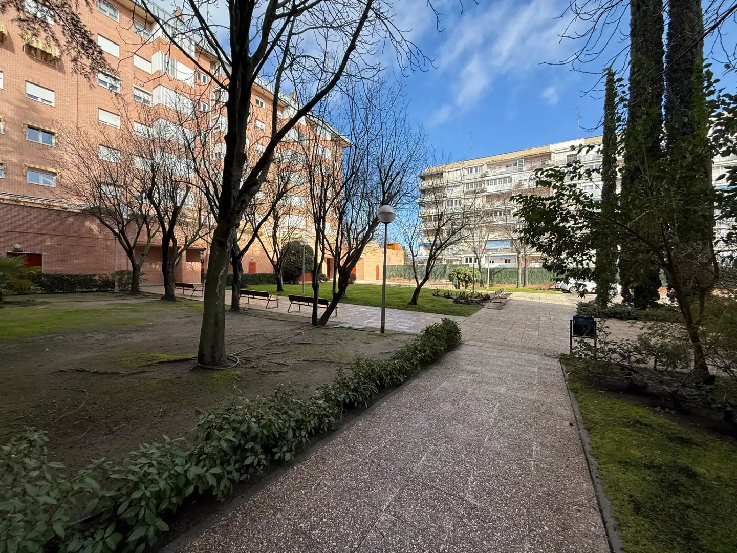 Außenansicht von Wohnung zum Verkauf in Alcorcón mit Heizung, Privatgarten und Möbliert