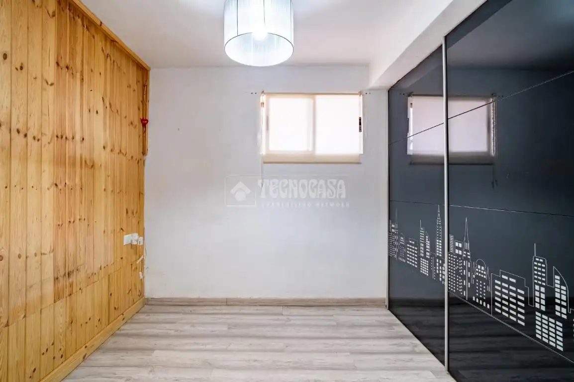 Dormitori de Casa adosada en venda en Órgiva amb Aire condicionat, Terrassa i Moblat