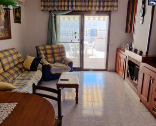 Sala d'estar de Casa adosada en venda en Torredembarra amb Terrassa, Forn i Balcó