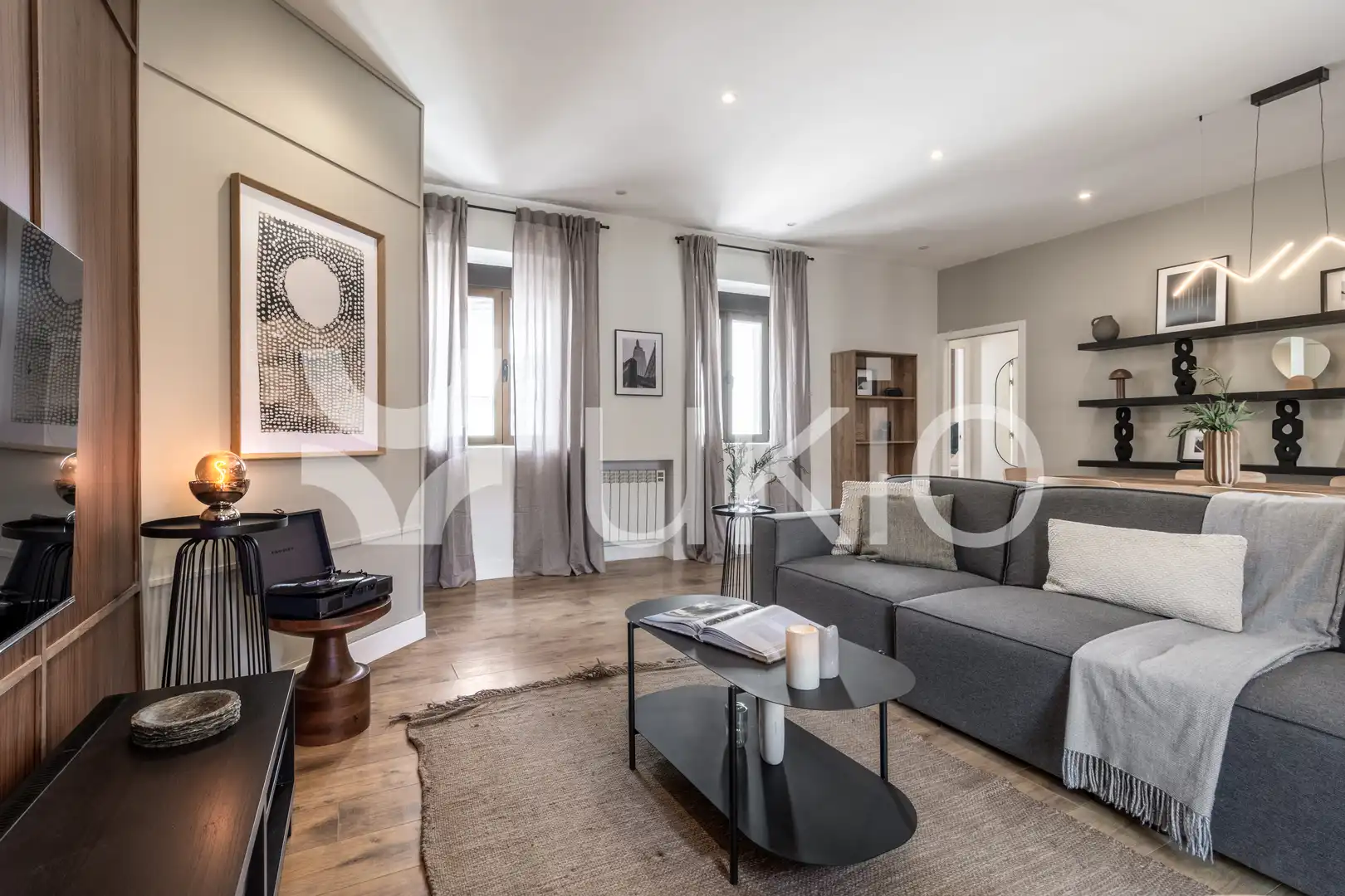 Sala de estar de Apartamento de alquiler en Madrid con Aire acondicionado, Calefacción y Amueblado
