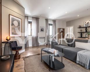 Sala d'estar de Apartament de lloguer en  Madrid Capital amb Aire condicionat