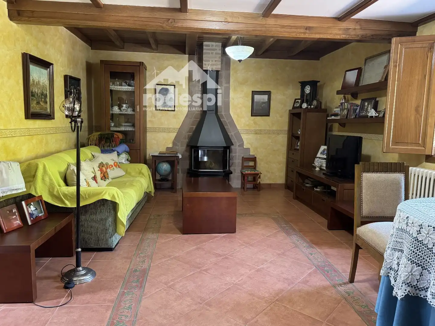 Sala de estar de Casa o chalet en venta en As Neves   con Calefacción, Trastero y Piscina