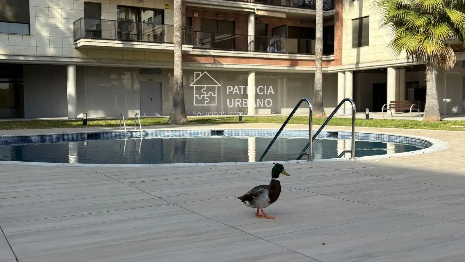 Swimming pool of Flat for sale in Cambrils  with Air Conditioner, Heating and Parquet flooring