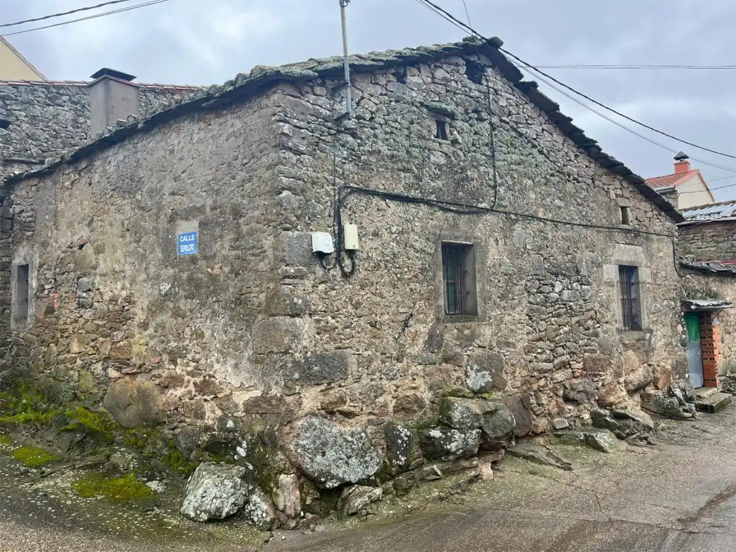 Vista exterior de Casa adosada en venda en Villalcampo