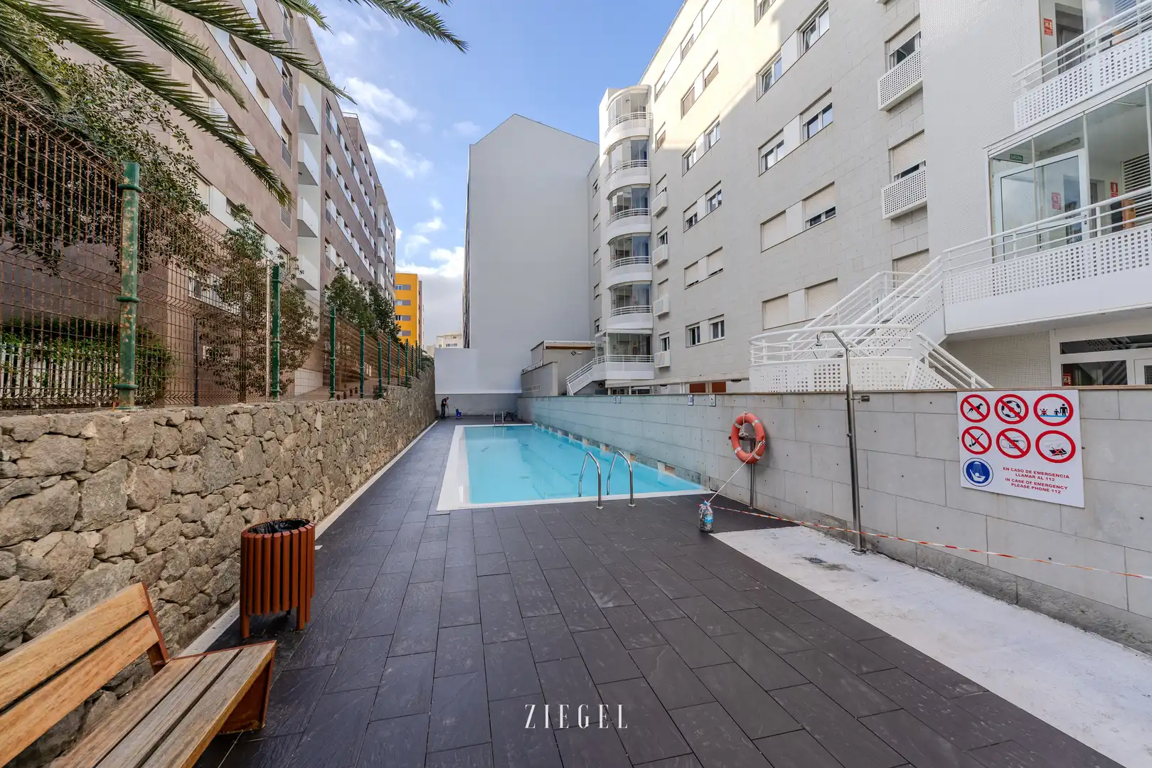 Swimming pool of Flat for rent in Las Palmas de Gran Canaria  with Private garden, Storage room and Swimming Pool