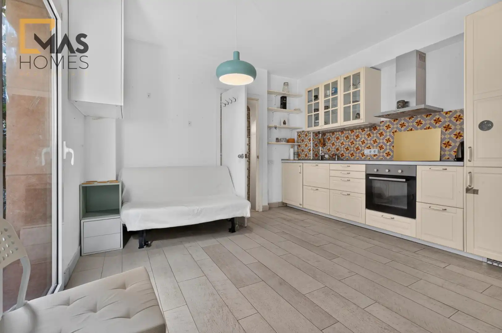 Kitchen of Buildings for sale in Ciutat Vella