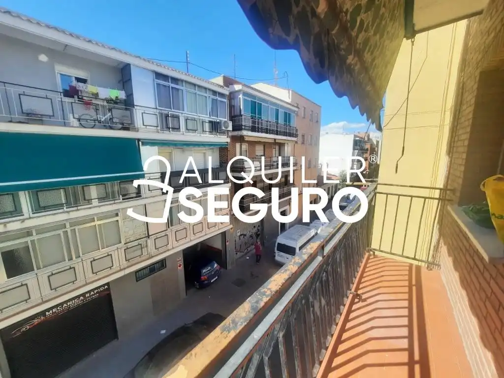 Exterior view of Flat for rent in Madrid  with Terrace