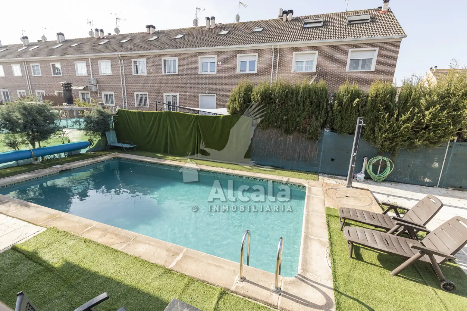 Piscina de Casa adosada en venta en Azuqueca de Henares con Aire acondicionado, Calefacción y Piscina