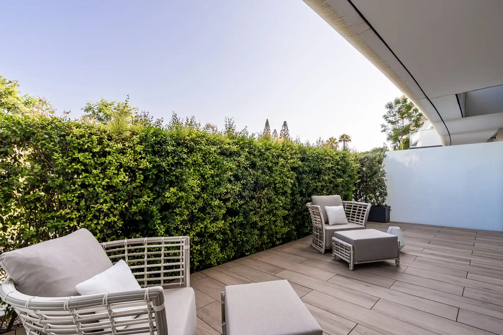 Terrace of Ground floor for sale in Estepona  with Air Conditioner, Private garden and Terrace