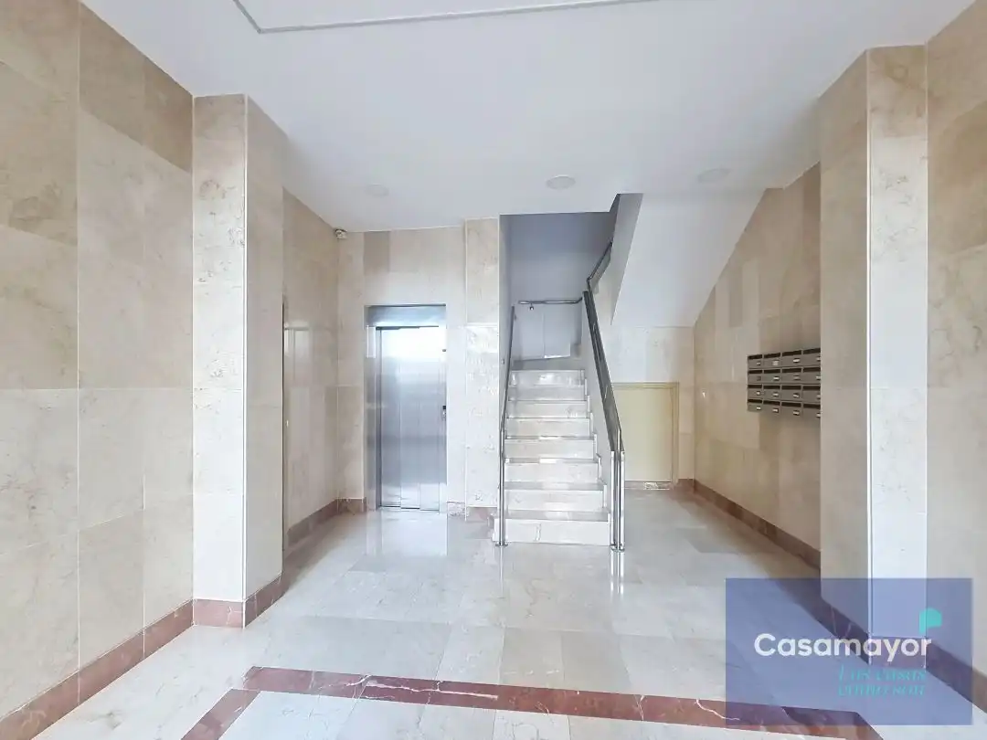 Office space with lift for sale in Carrer Arquebisbe Loaces, imagen 4