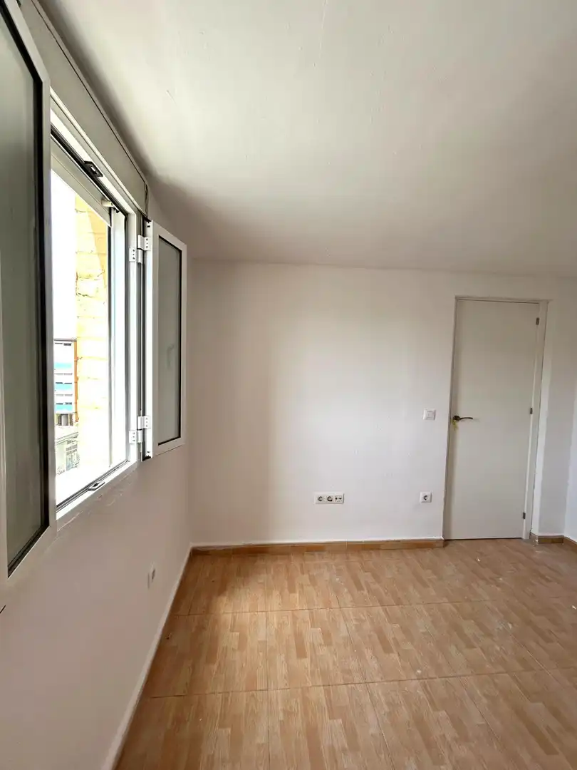 Dormitori de Casa o xalet en venda en Sevilla amb Aire condicionat i Balcó