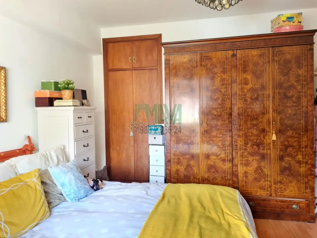 Dormitori de Dúplex en venda en Ourense Capital  amb Calefacció, Parquet i Traster