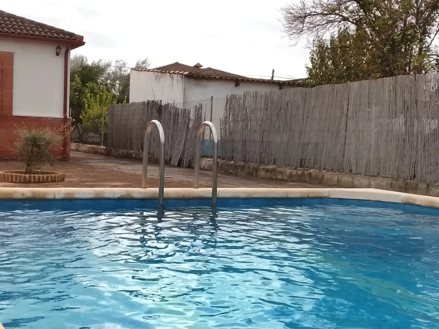 Piscina de Finca rústica en venda en Córdoba amb Aire condicionat, Calefacció i Jardí privat