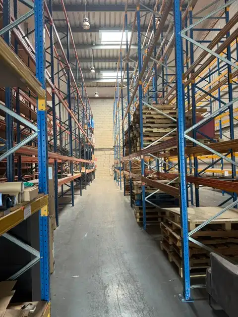 Fabrikhallen zur Miete in Granvia - Mar