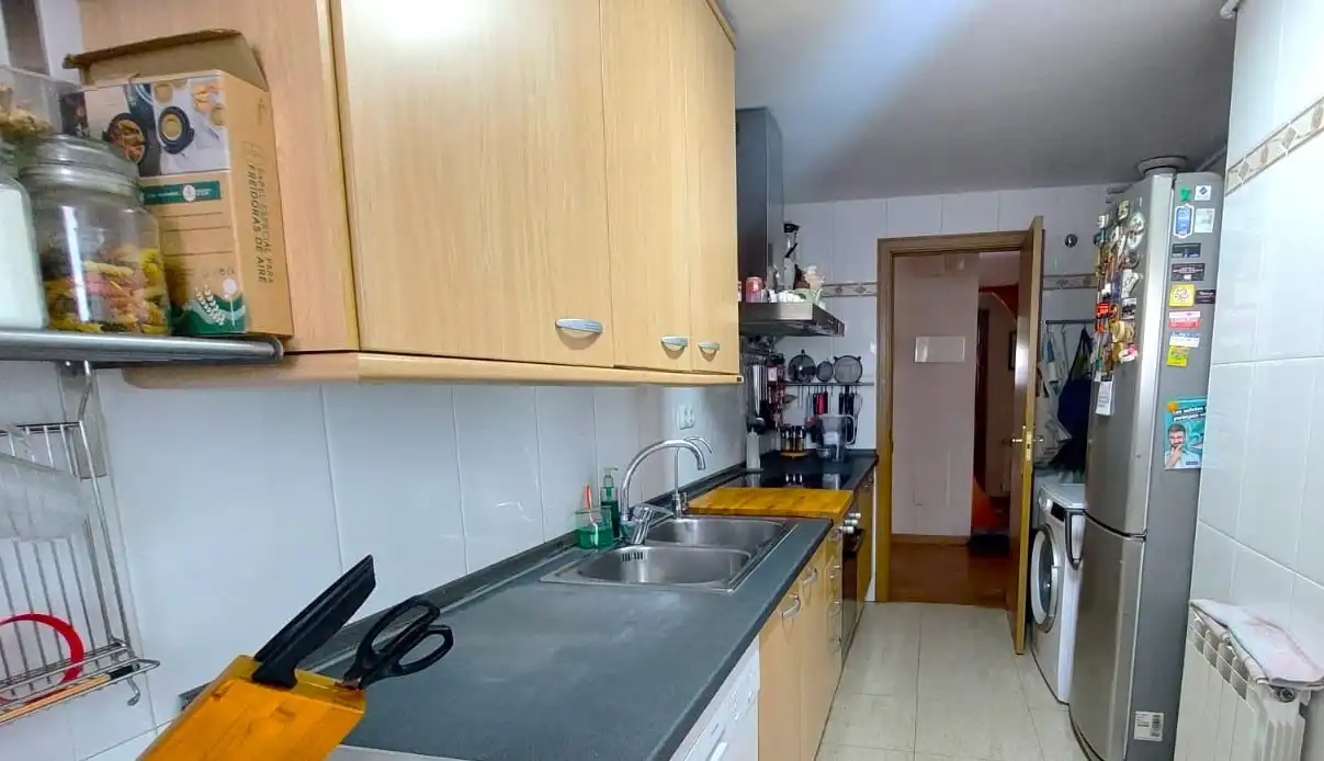 Cuina de Pis en venda en Terrassa amb Calefacció, Parquet i Terrassa