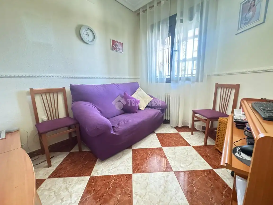 Wohnzimmer von Einfamilien-Reihenhaus zum Verkauf in Yepes mit Klimaanlage, Heizung und Terrasse
