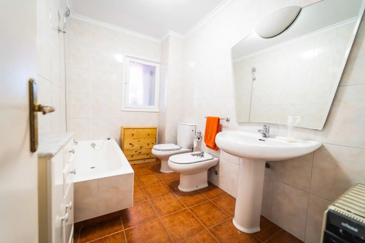 Bathroom of Flat for rent in Santander  with Heating, Parquet flooring and Furnished