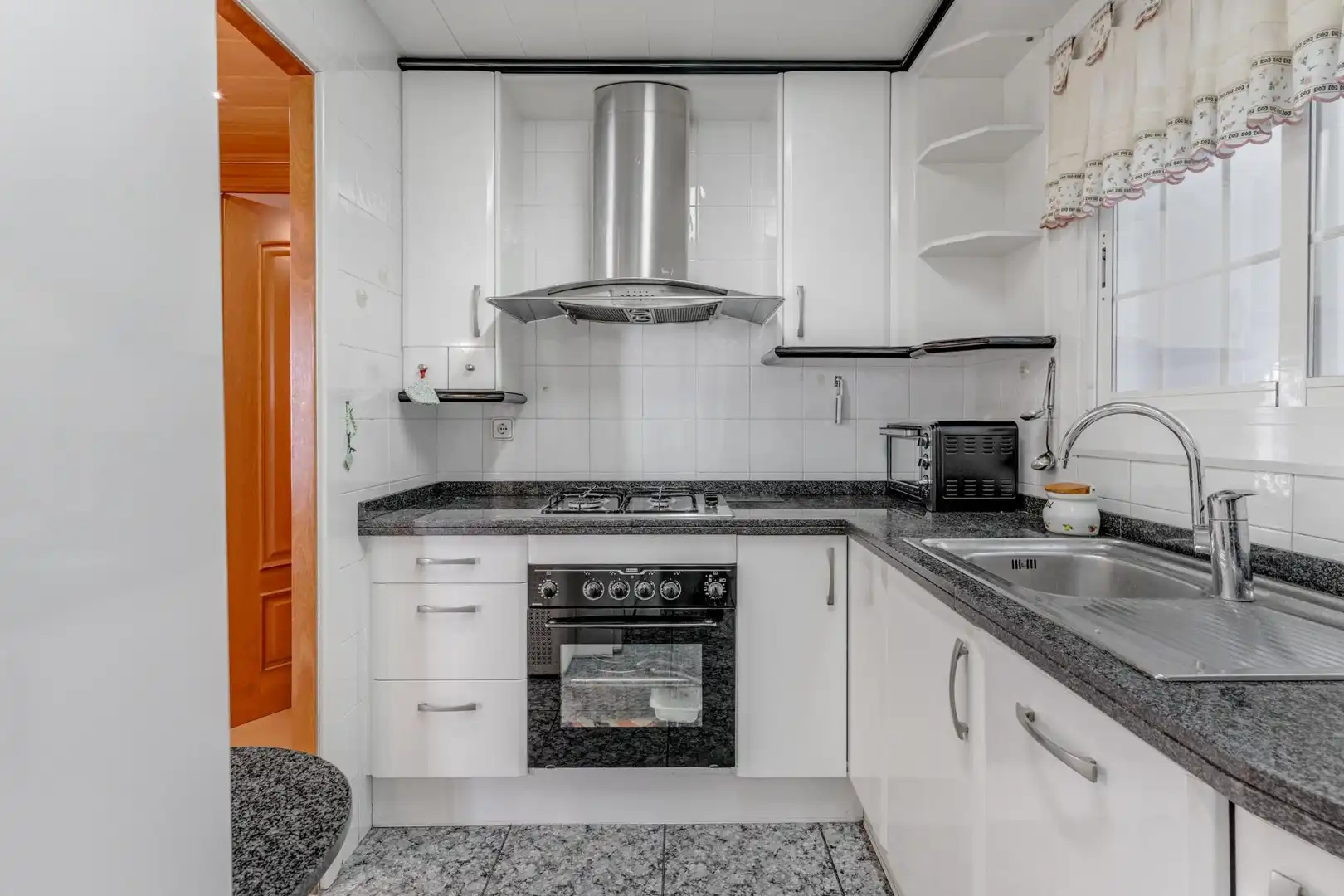 Kitchen of Flat for sale in Barcelona  with Air Conditioner