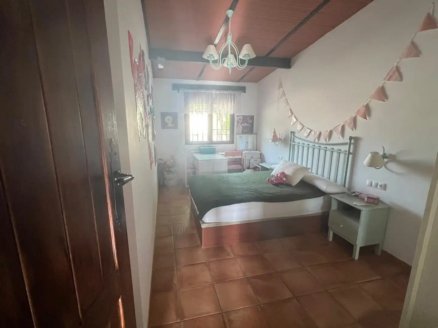 Dormitori de Finca rústica en venda en Almodóvar del Río amb Aire condicionat, Piscina i Alarma