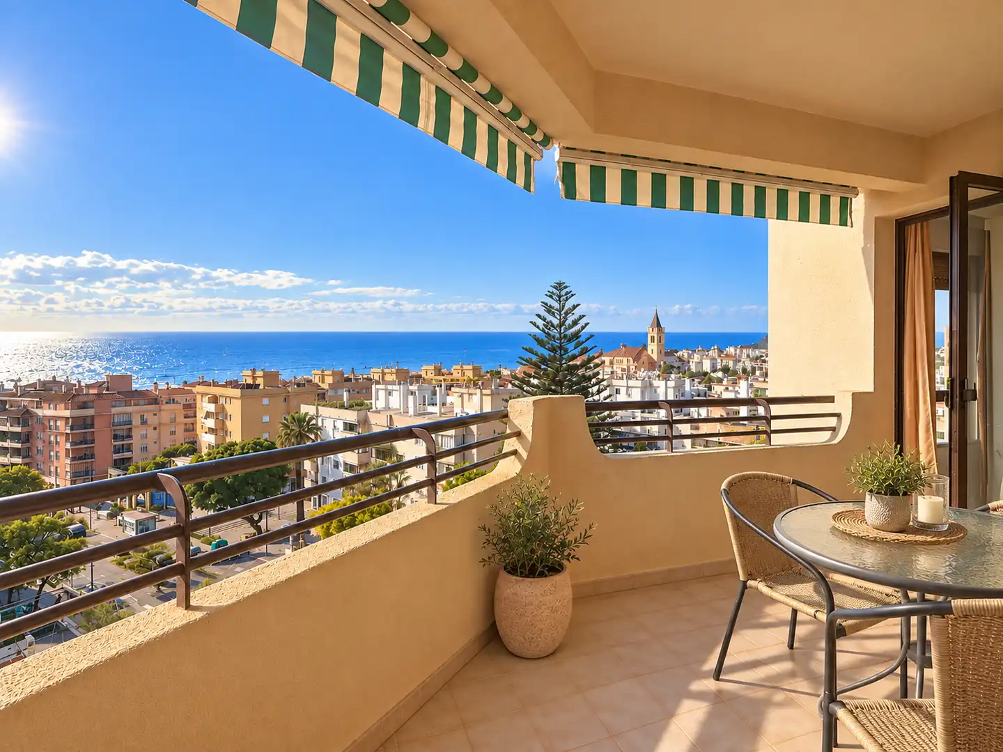 Àtic amb terrassa en venda a Estepona Pueblo