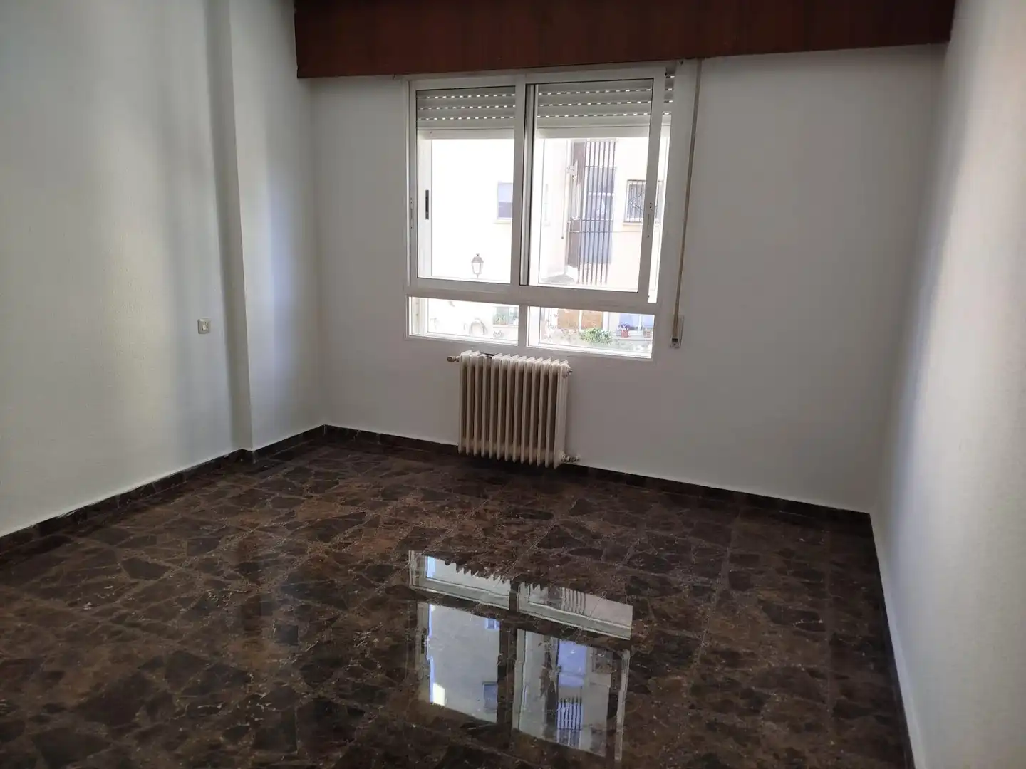 Habitación de Piso en venta en Albacete con Calefacción, Trastero y Balcón