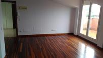 Bedroom of Flat for sale in Entrambasaguas