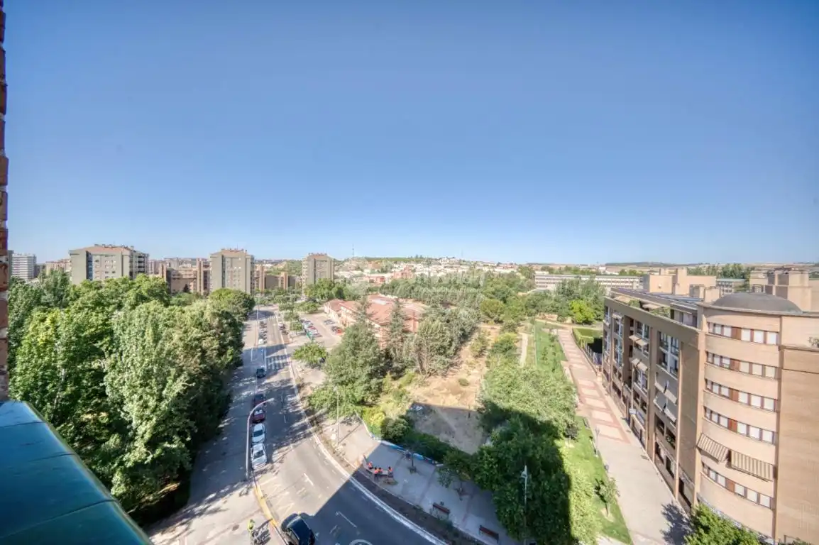 Vista exterior de Piso en venta en Valladolid con Calefacción y Parquet