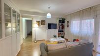 Living room of Flat for sale in  Zaragoza Capital  with Heating and Terrace