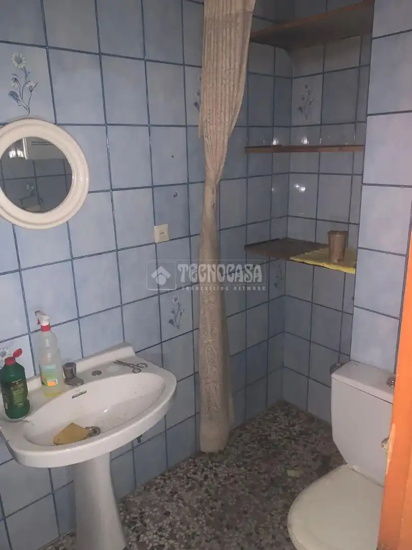 Local en venda a Nuevo Parque - Los Rosales - Tráfico Pesado