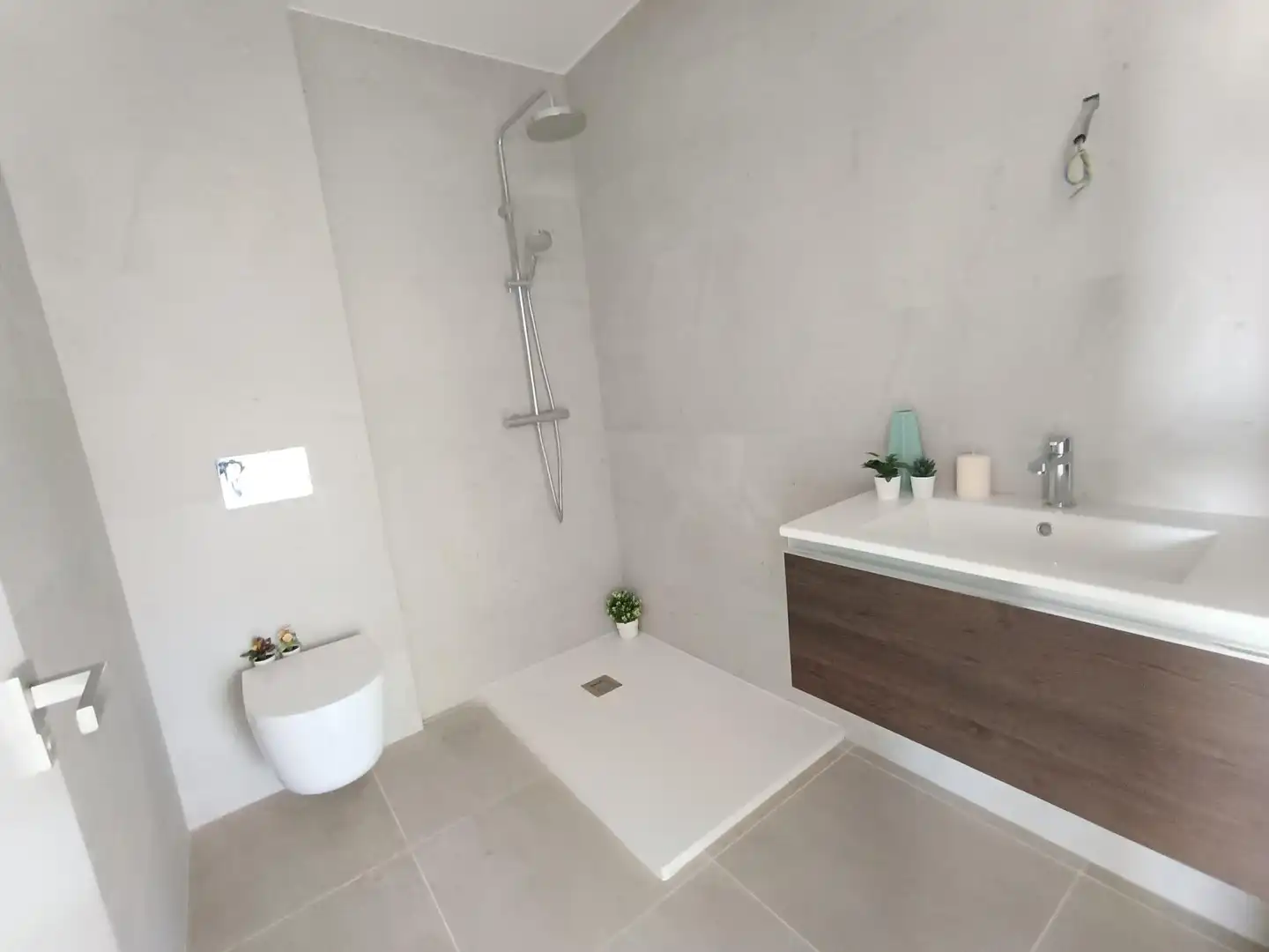 Badezimmer von Wohnung zum Verkauf in Murcia mit Privatgarten, Terrasse und Abstellraum