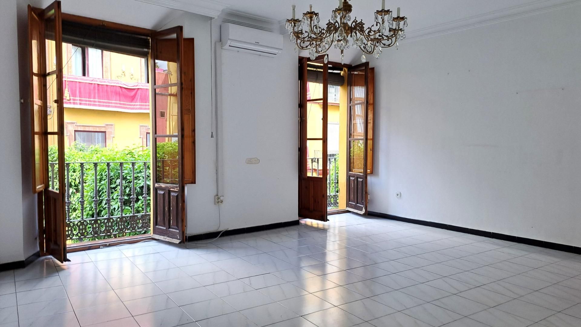 Flat for sale in  Sevilla Capital  with Storage room and Balcony