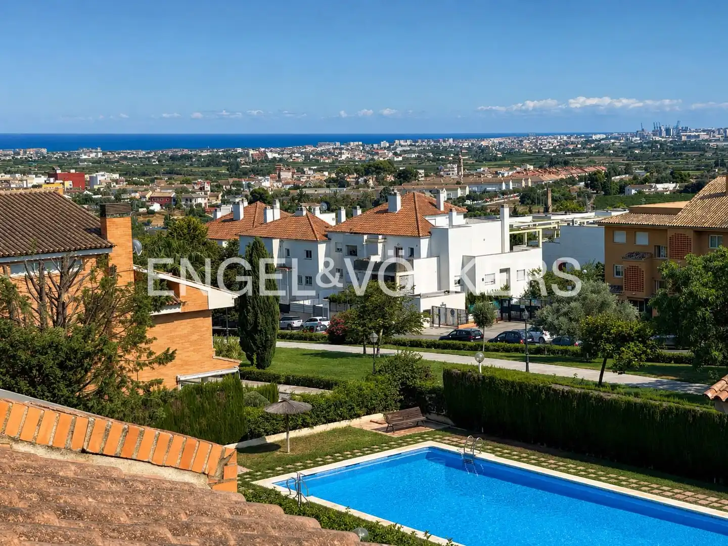 Vista exterior de Casa adosada de lloguer en Valencia amb Aire condicionat, Calefacció i Jardí privat