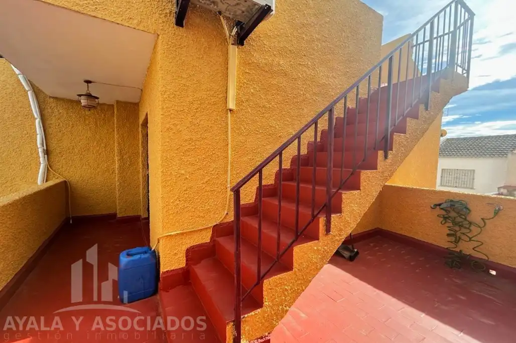 Casa adosada en venta en La Magdalena - Molinos Marfagones