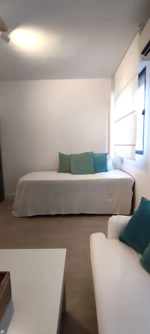 Estudio de alquiler en Sevilla, Sevilla