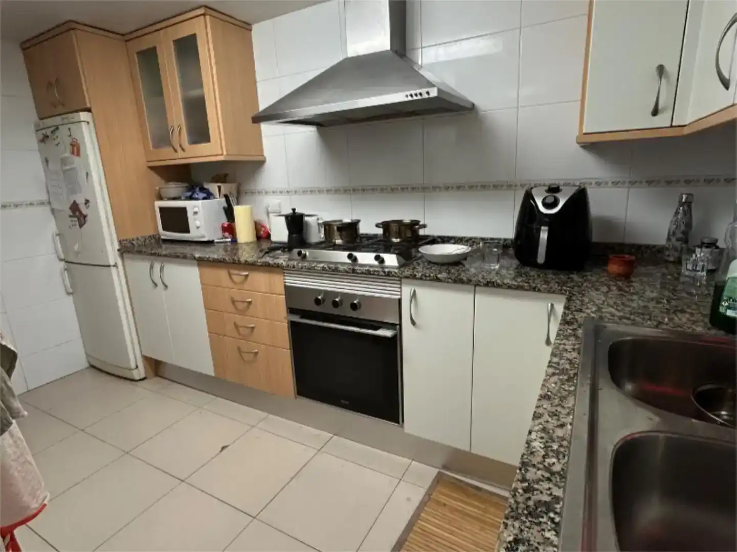 Kitchen of Flat for share in Horta - Guinardó