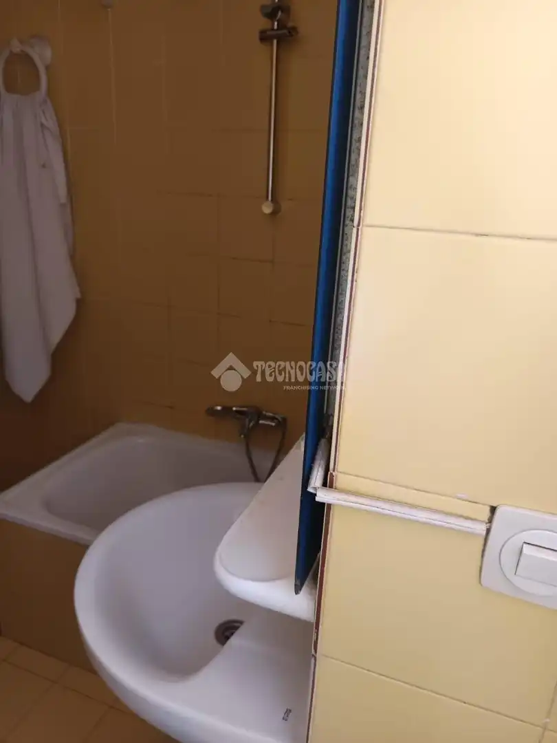 Baño de Piso en venta en Sevilla con Aire acondicionado, Terraza y Trastero