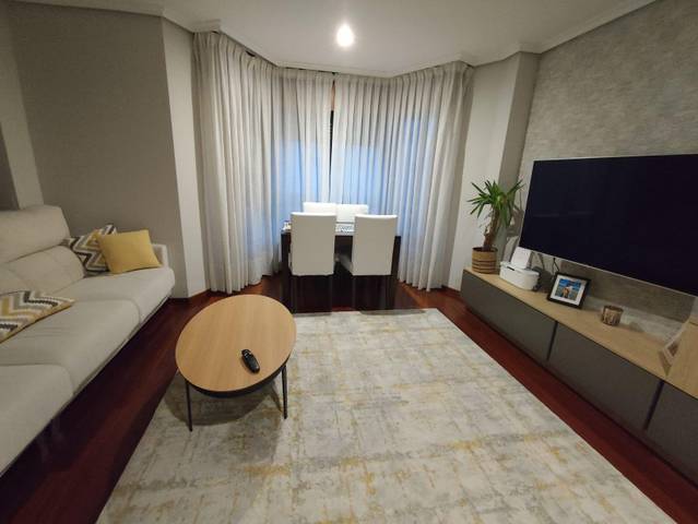 Piso en Alquiler en Calle Calle Teixugueiras en Navia