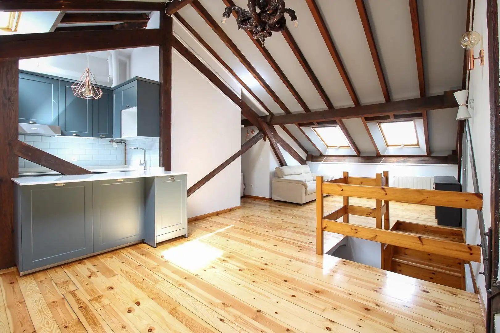 Wohnzimmer von Maisonette zur Miete in Santander mit Heizung, Parkett und Möbliert