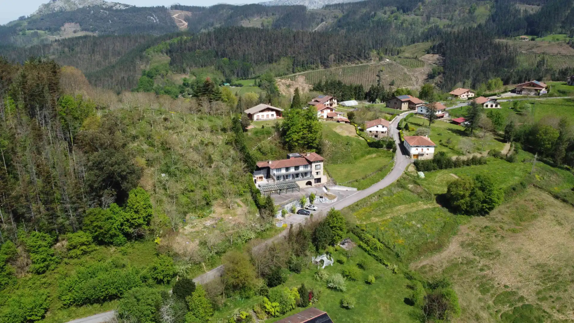 Vista exterior de Edificio en venta en Zeanuri