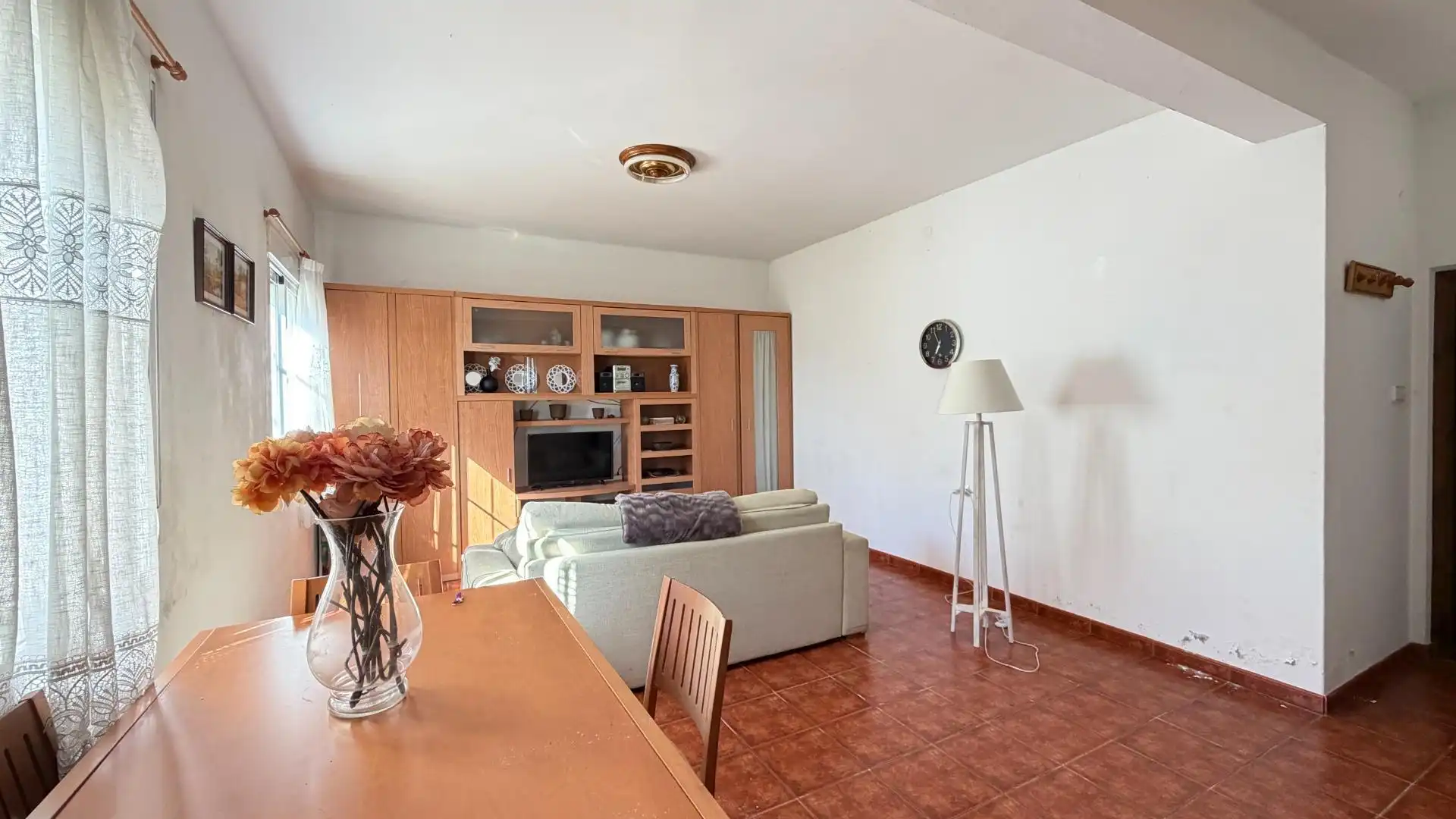 Wohnzimmer von Erdgeschoss zum Verkauf in Vigo  mit Terrasse
